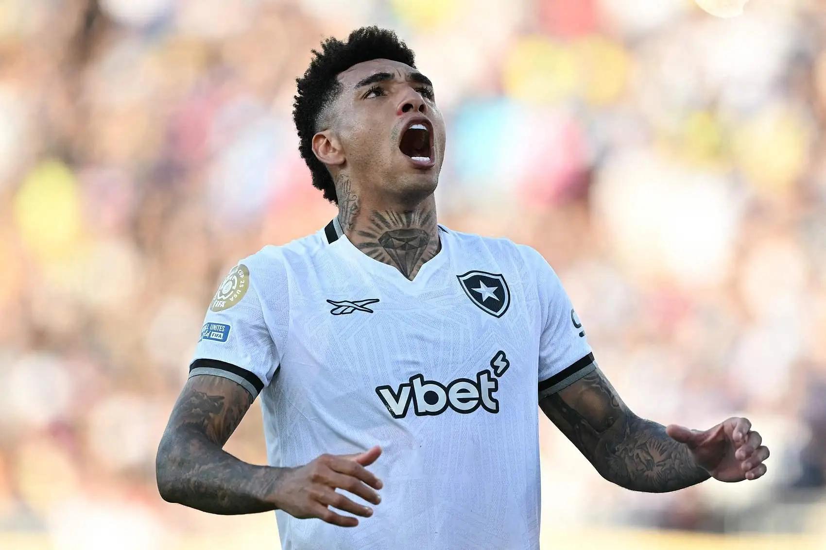 yy易游官方app赛前突围战来临,巴黎圣日耳曼围绕意大利杯更衣室发声,赛场秩序良好,身体对抗强度拉满的简单介绍