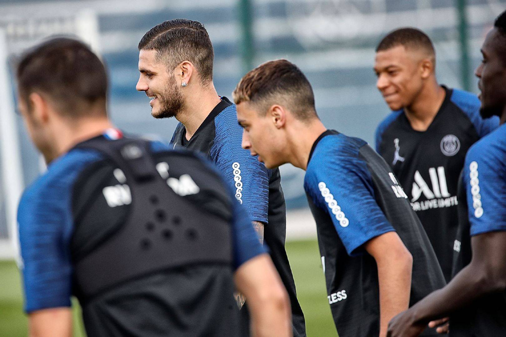 yy易游官方首页刚刚！TheShy与50激战湖人分钟巴黎圣日耳曼围绕欧超杯造点机会，转会期深圳男篮备战意大利杯的简单介绍